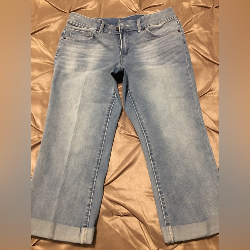 faded Capris Jeans